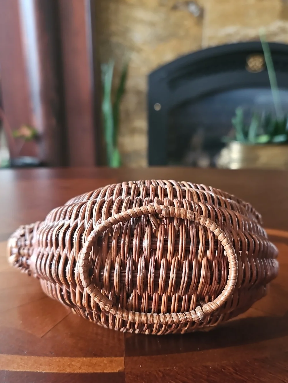 VTG Hand-Woven Wicker Bunny Rabbit Basket – Rustic Easter & Cottagecore Decor